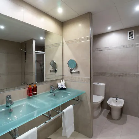 Ms Maestranza Centro 4* מאלגה