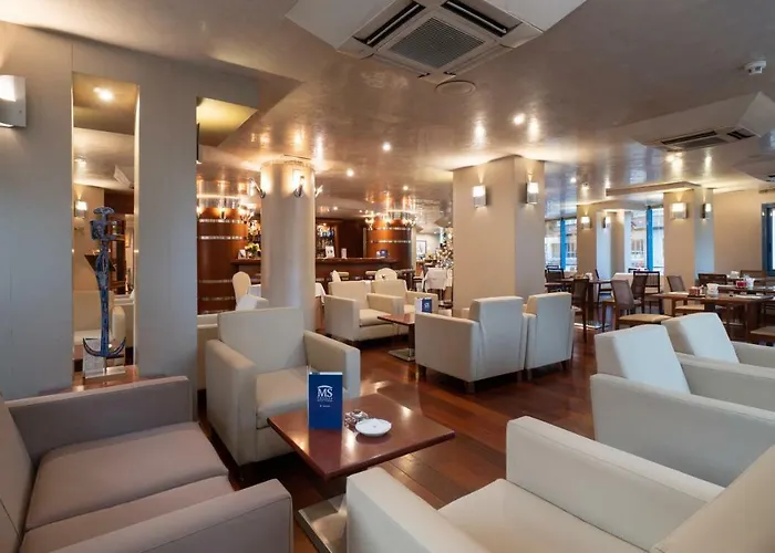 Hotell Ms Maestranza Centro 4*